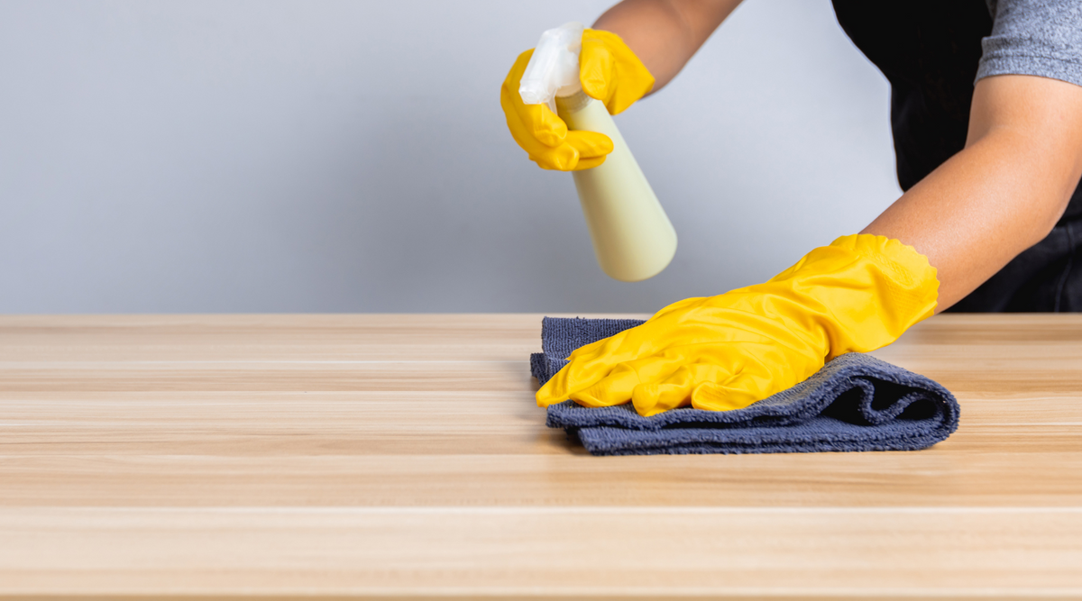 4 Easy Steps on How to Clean a Sticky Wooden Table [+ Tips] – Timber ...